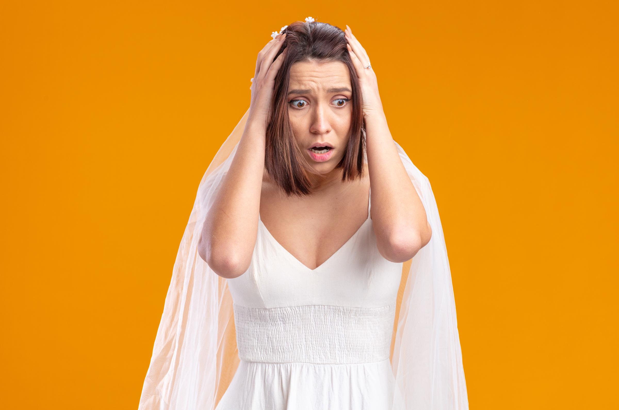 A panicked bride | Source: Freepik