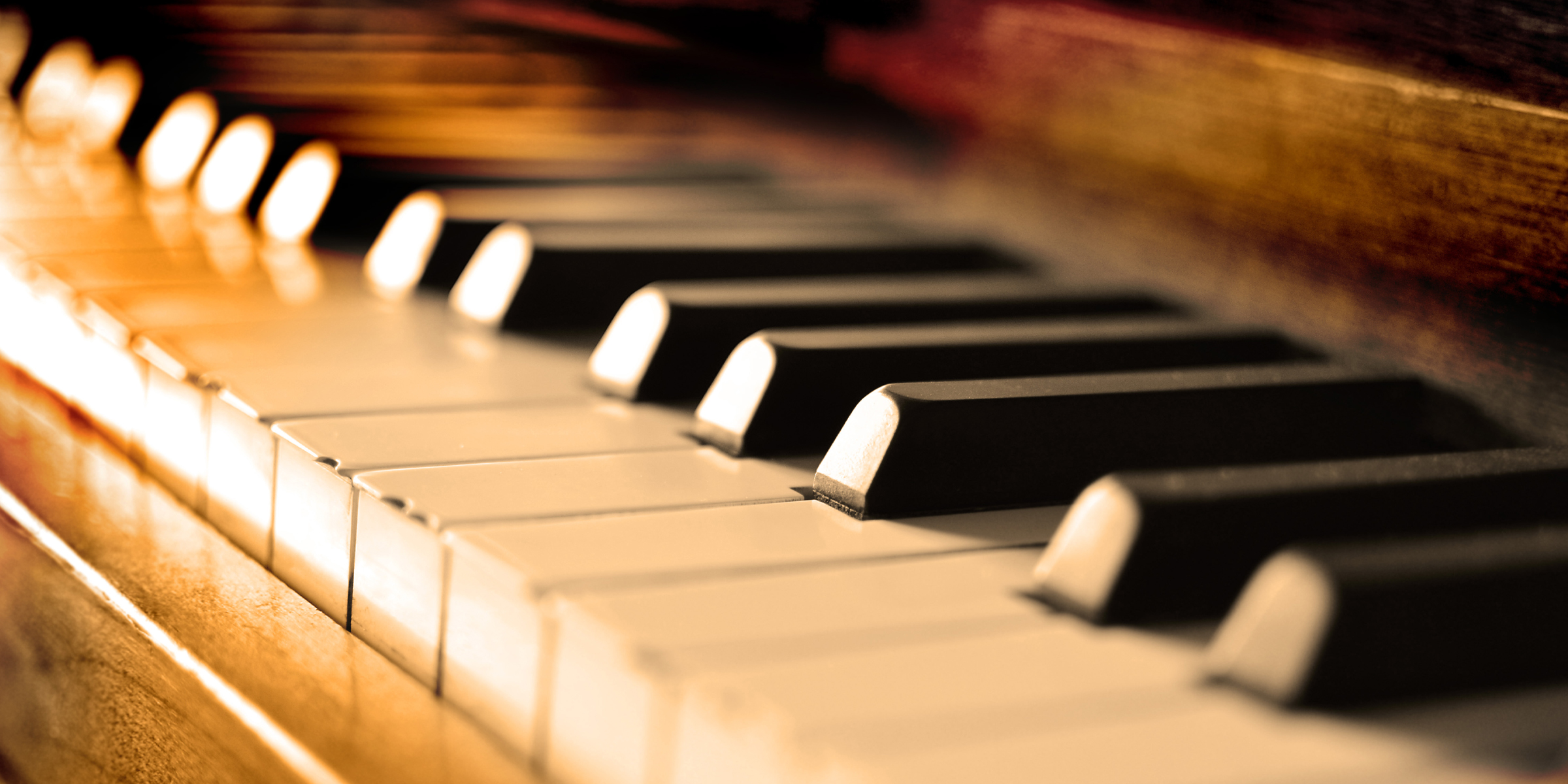 An old piano | Source: Shutterstock