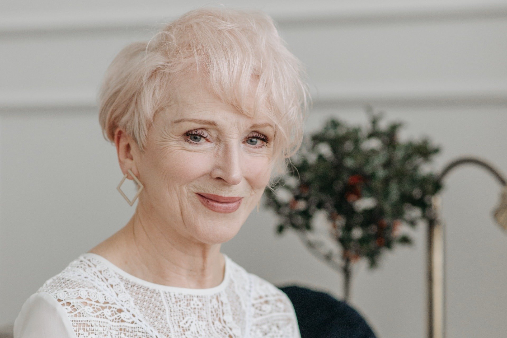 Anne met Fiona again and said she would pay for lunch. | Source: Pexels
