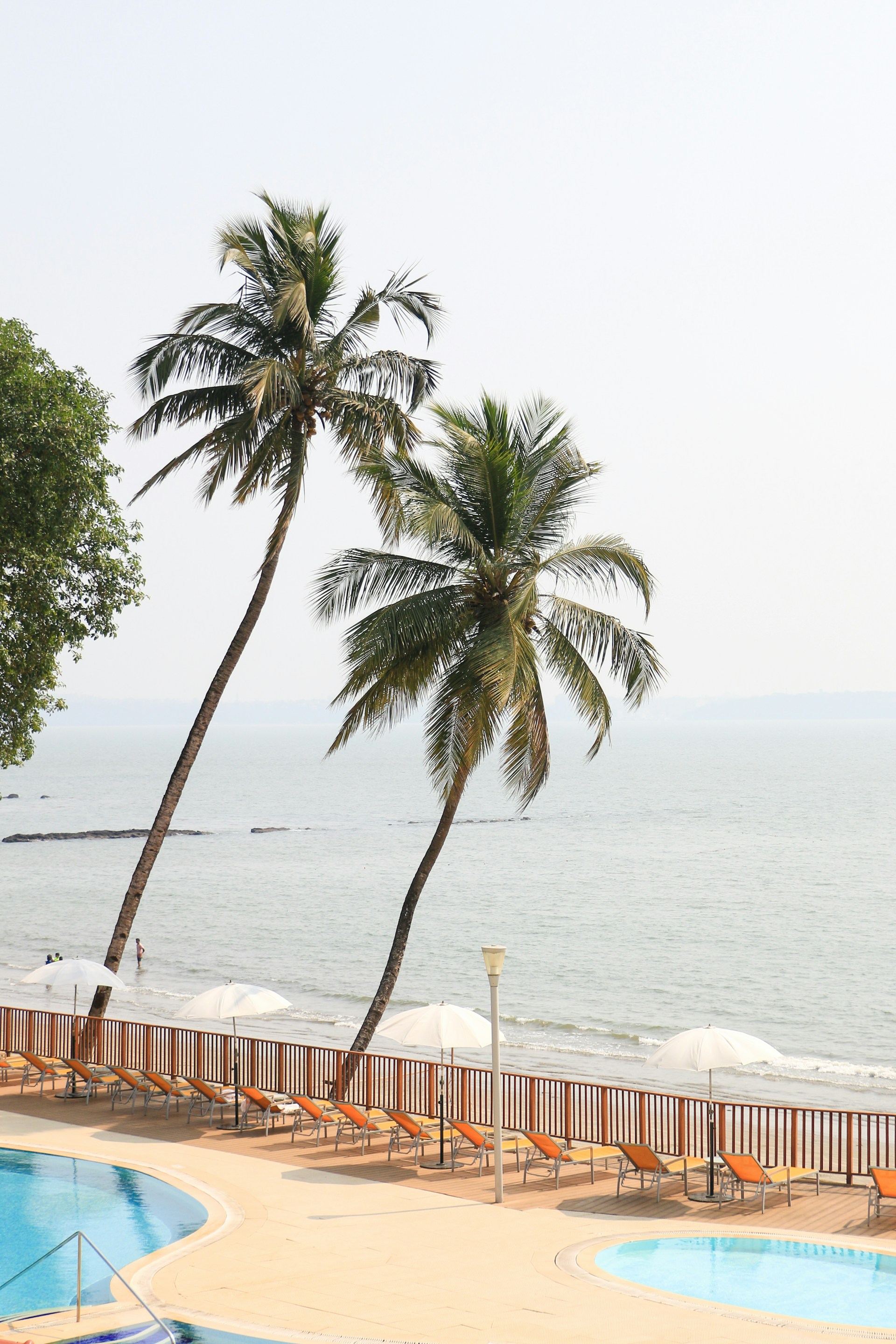 Picturesque view of the sea from a resort | Source: Unsplash