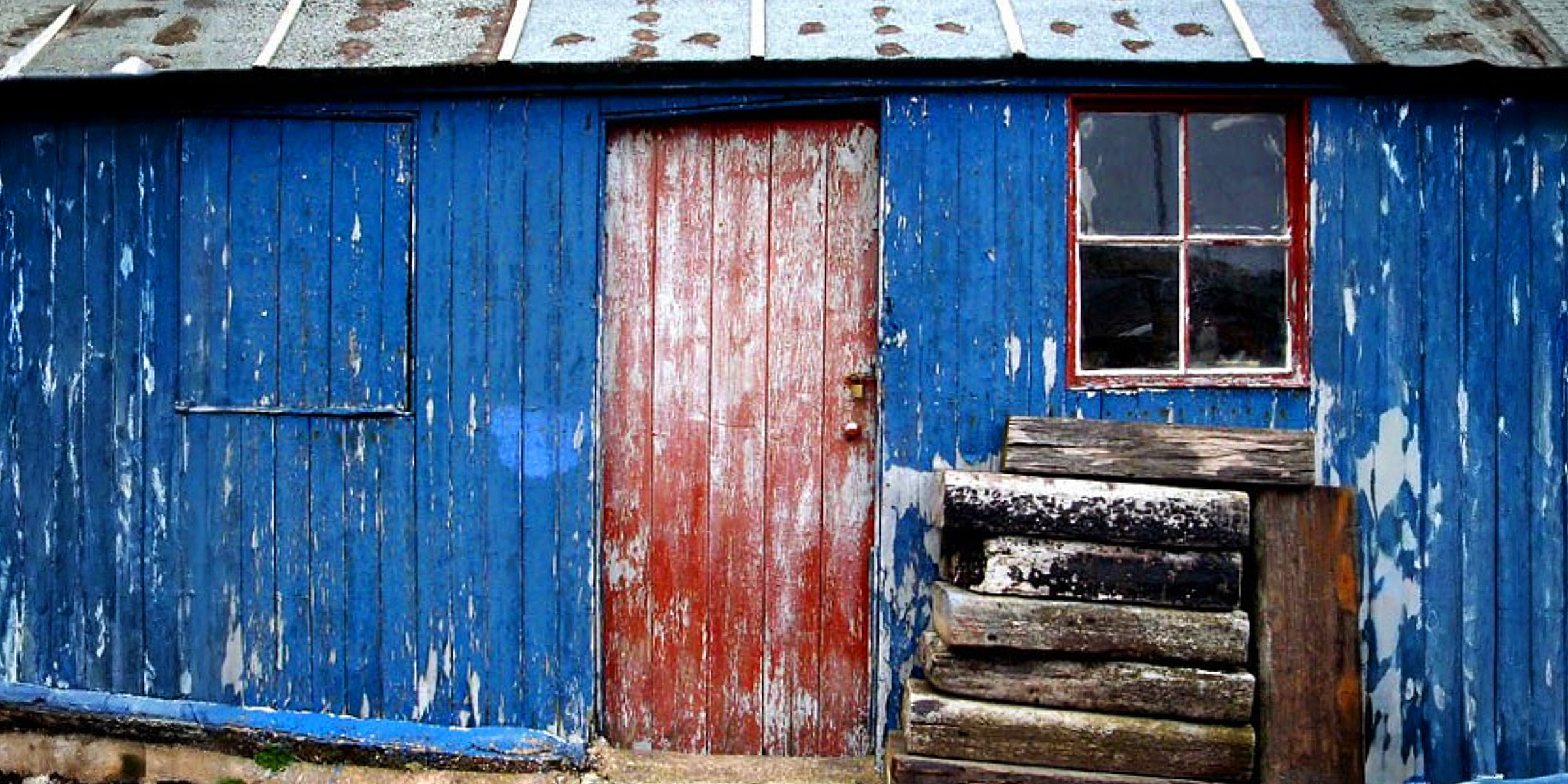 An old cow barn | Source: Flickr