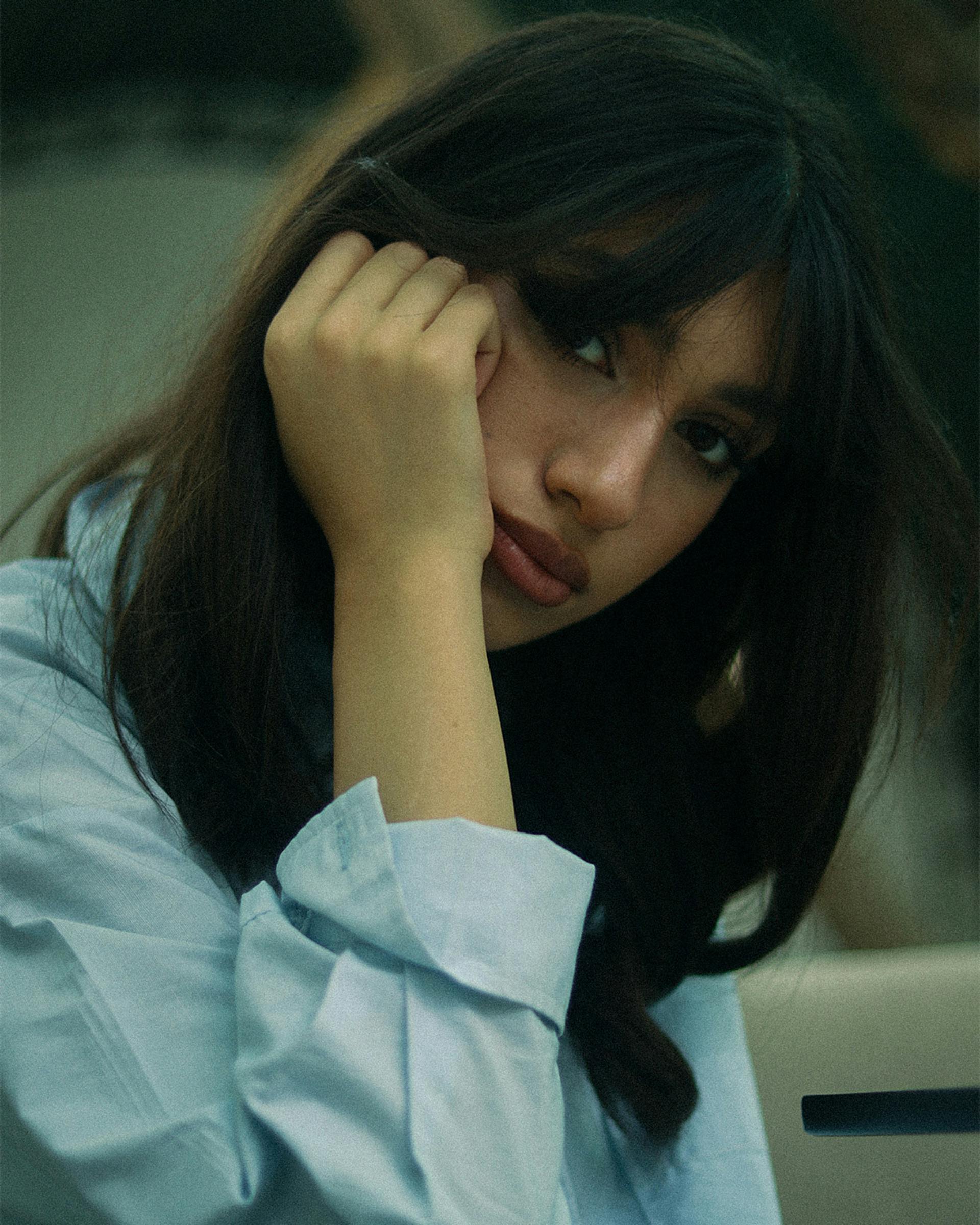 A thoughtful woman | Source: Pexels