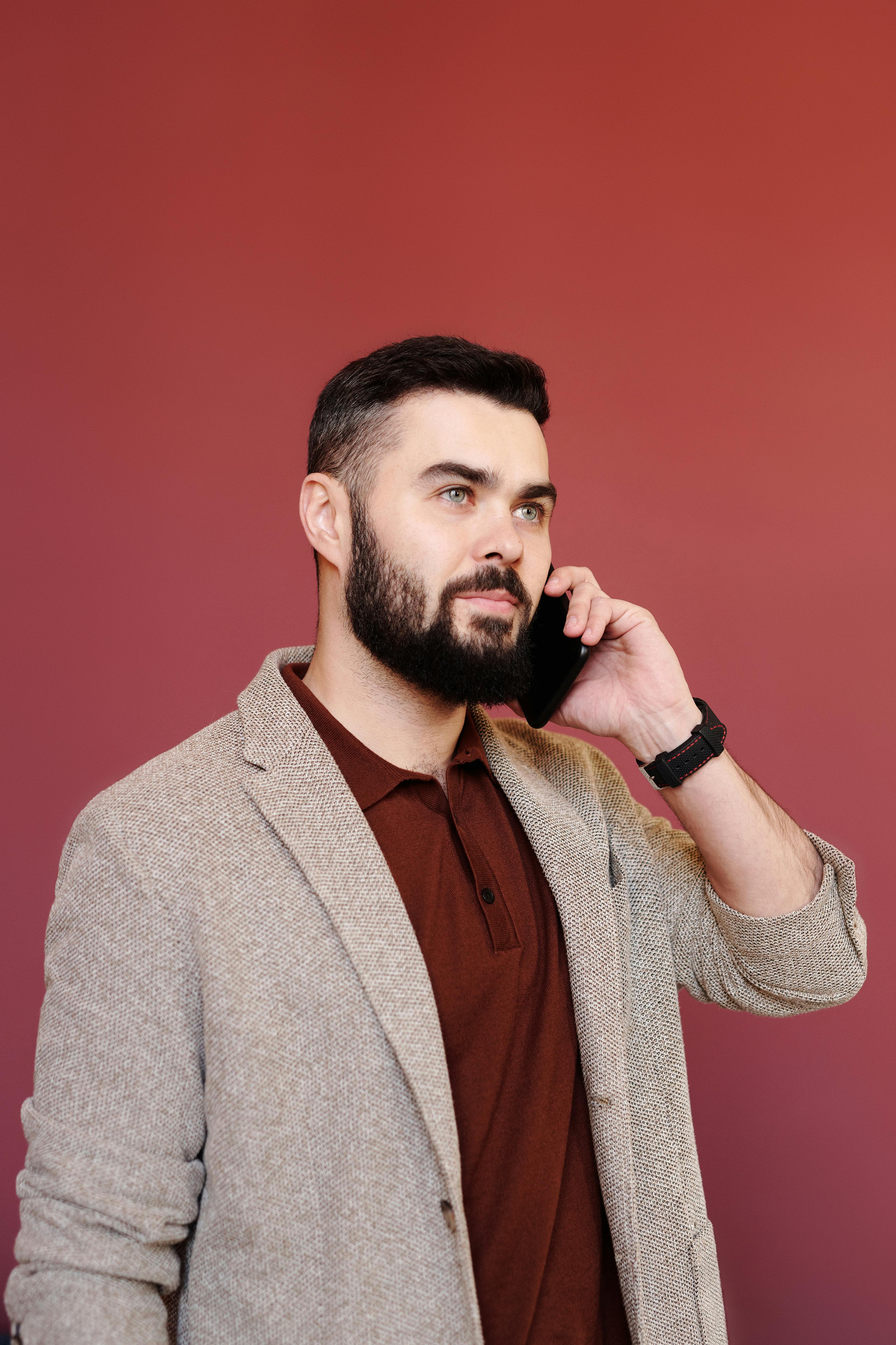 A man on a call | Source: Pexels