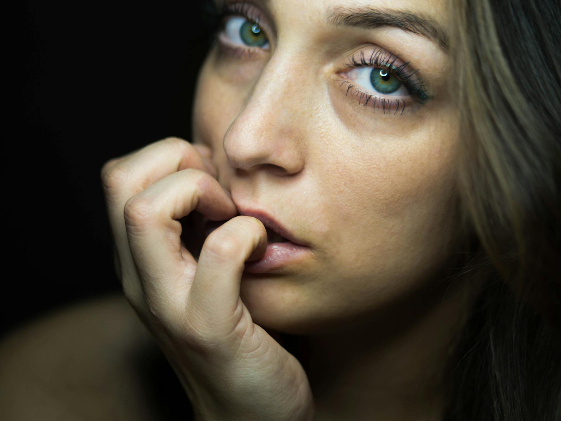 A tense woman looking at someone | Source: Pexels