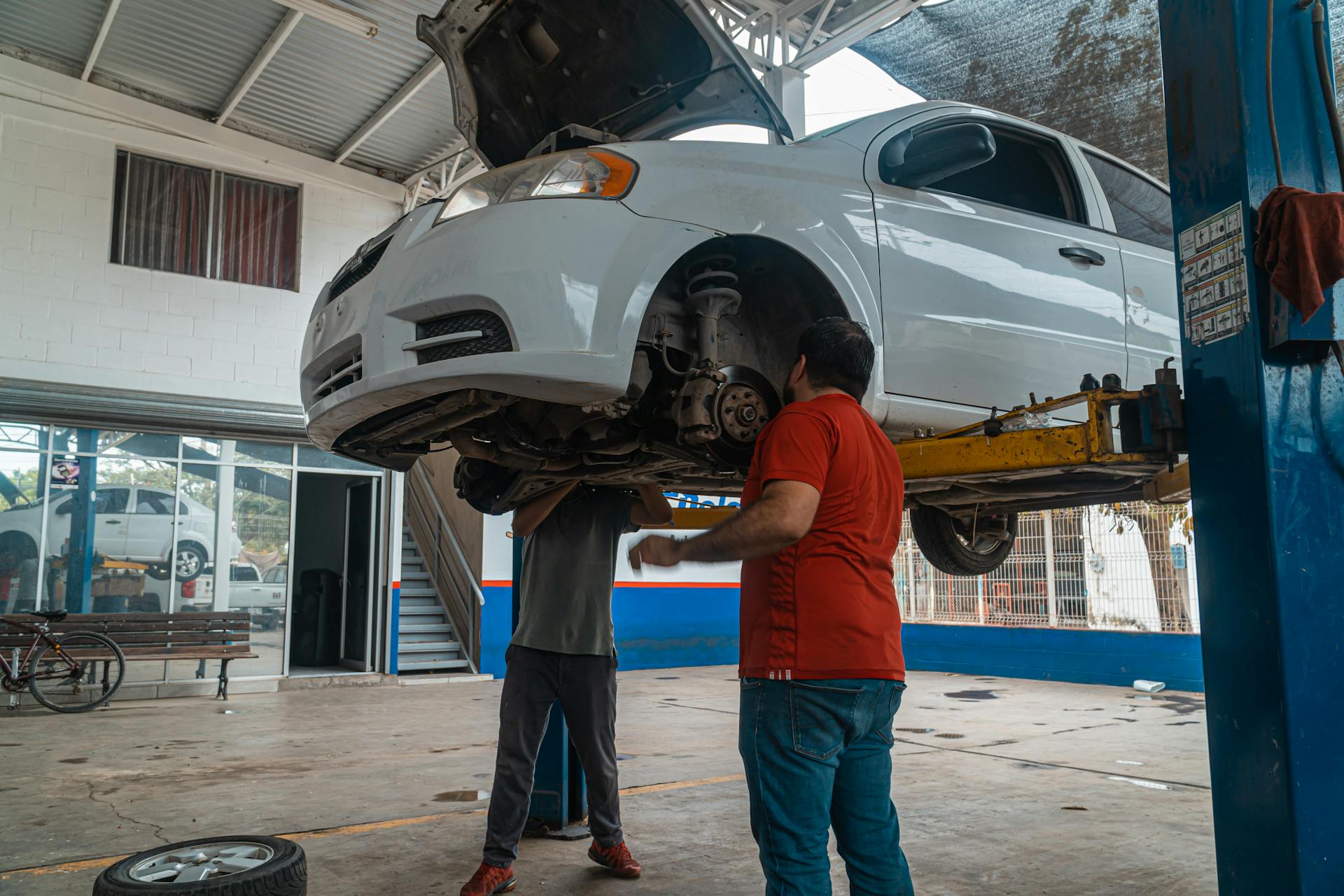 A car repair shop | Source: Pexels