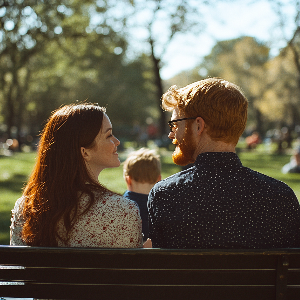 Un couple heureux au parc | Source : Midjourney