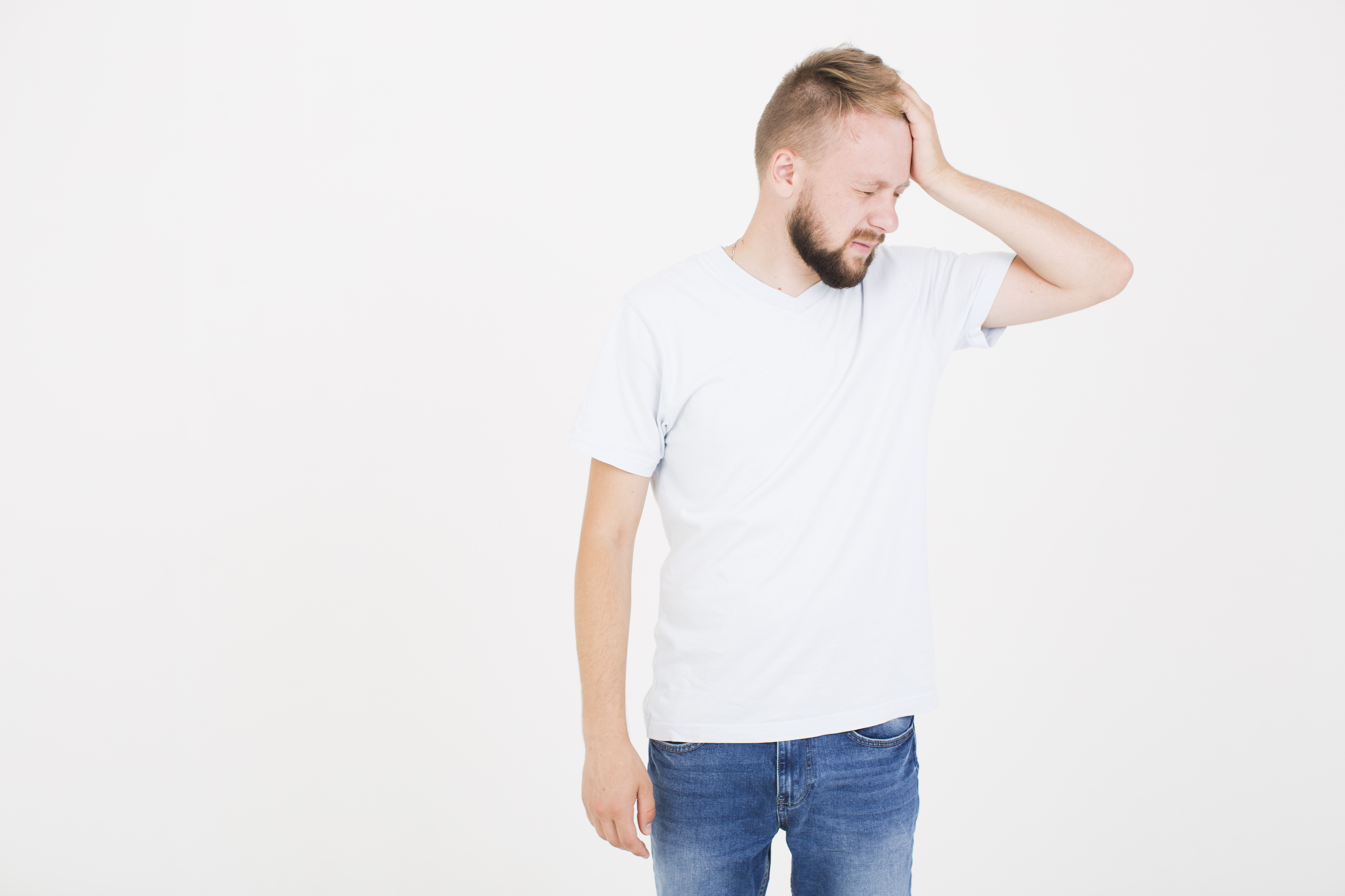 A miserable man | Source: Freepik