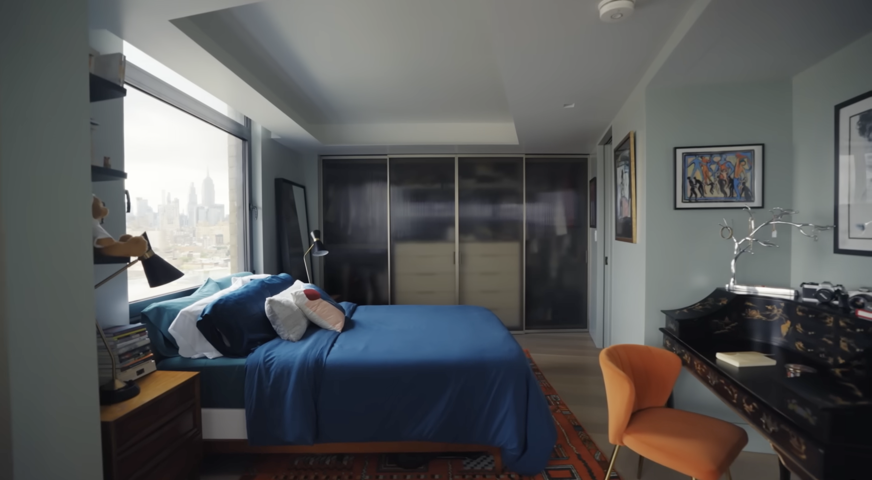 A bedroom for Christopher Meloni's children | Source: YouTube/Architectural Digest