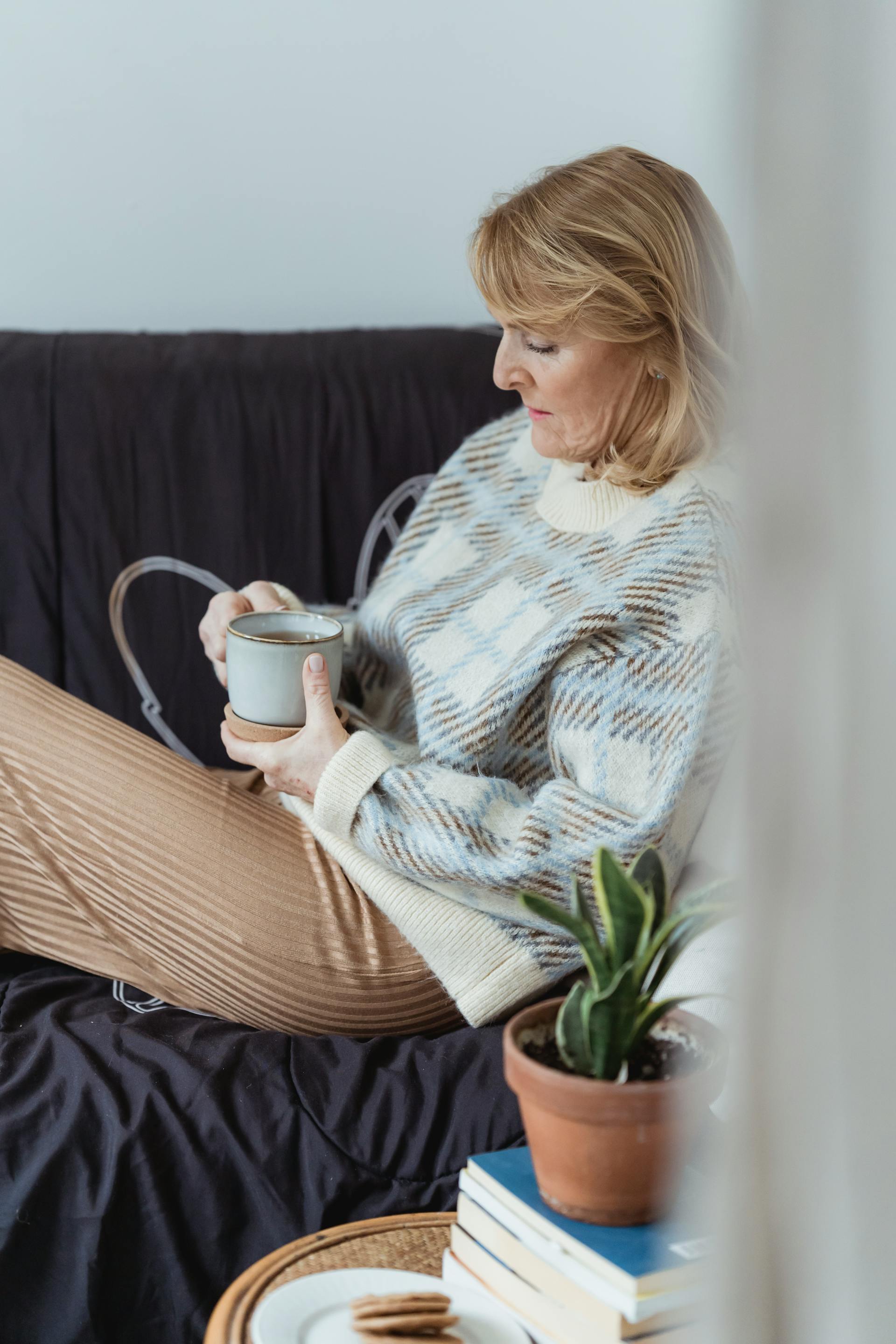 A thoughtful woman | Source: Pexels