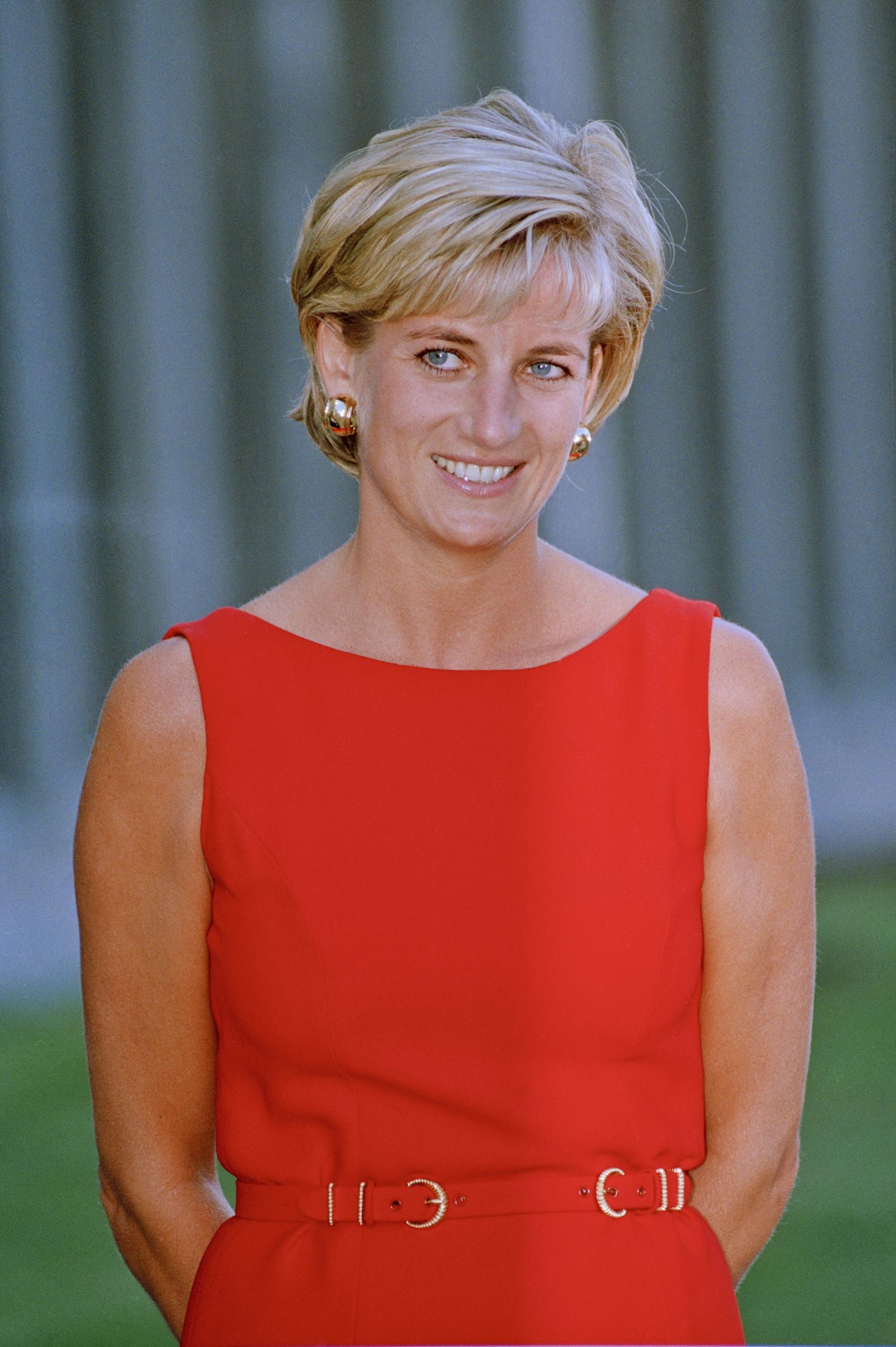 Princess Diana at Northwick Park & St. Mark's Hospital In Harrow, Middlesex on July 21, 1997 | Source: Getty Images