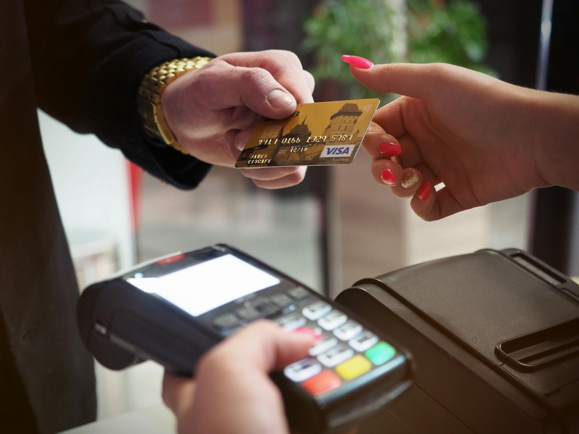 A man making a card payment | Source: Pexels