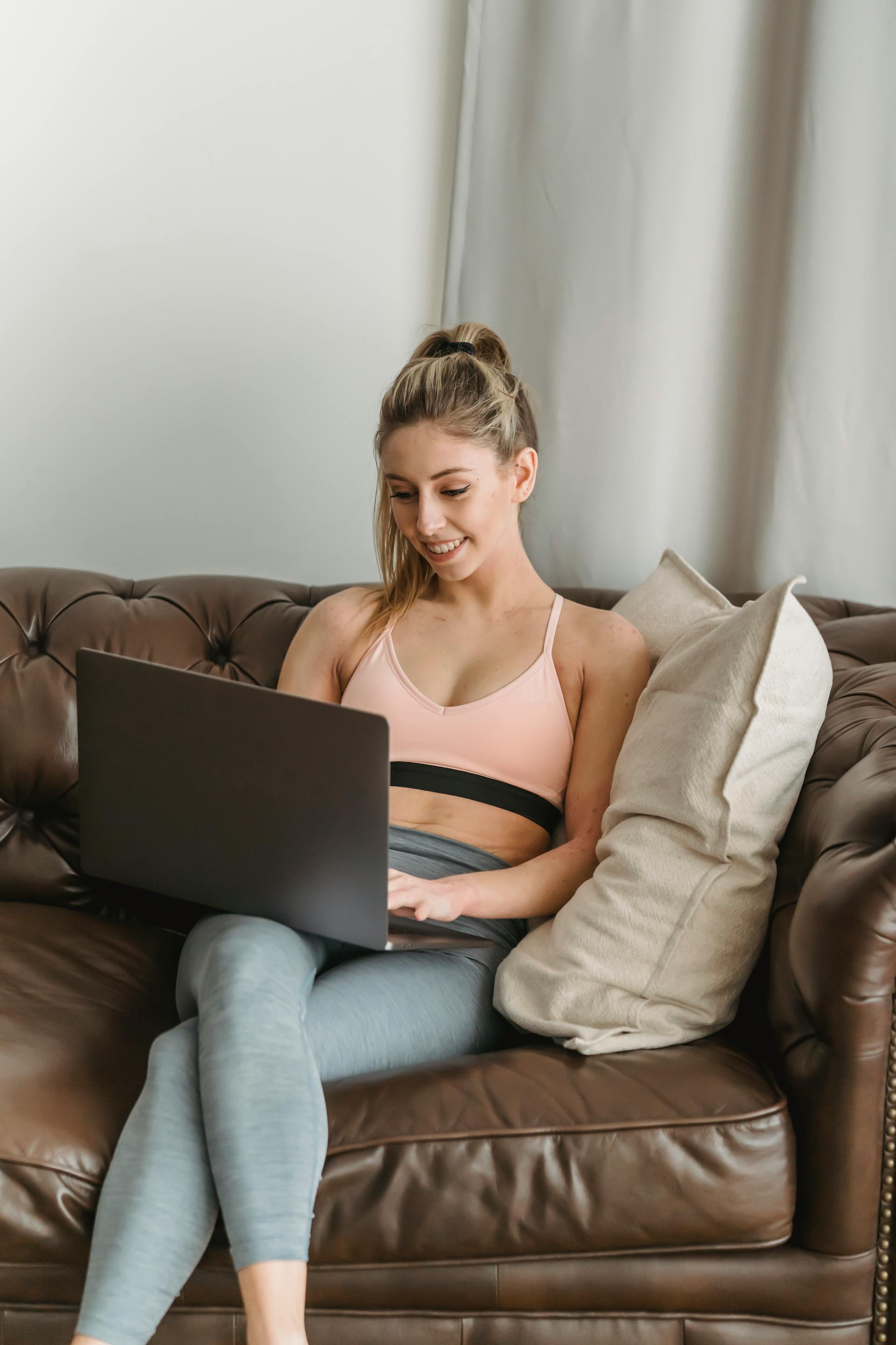 A woman relaxing in her home | Source: Pexels