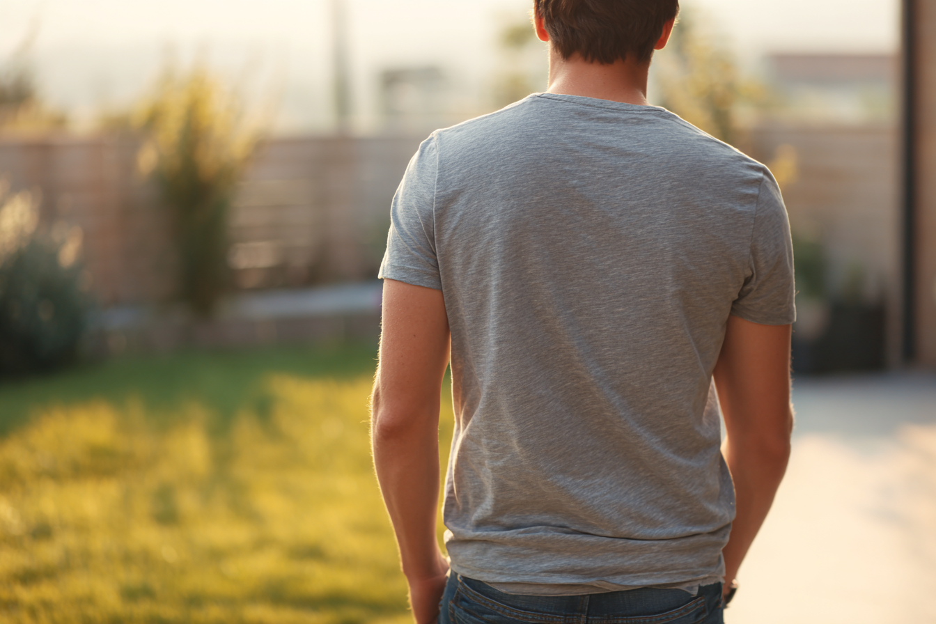 A man walking away | Source: Midjourney