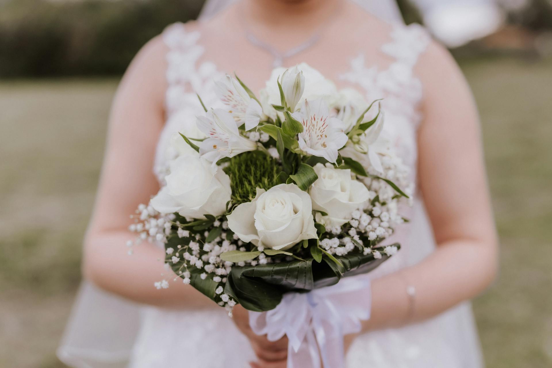 A woman in a wedding dress | Source: Pexels