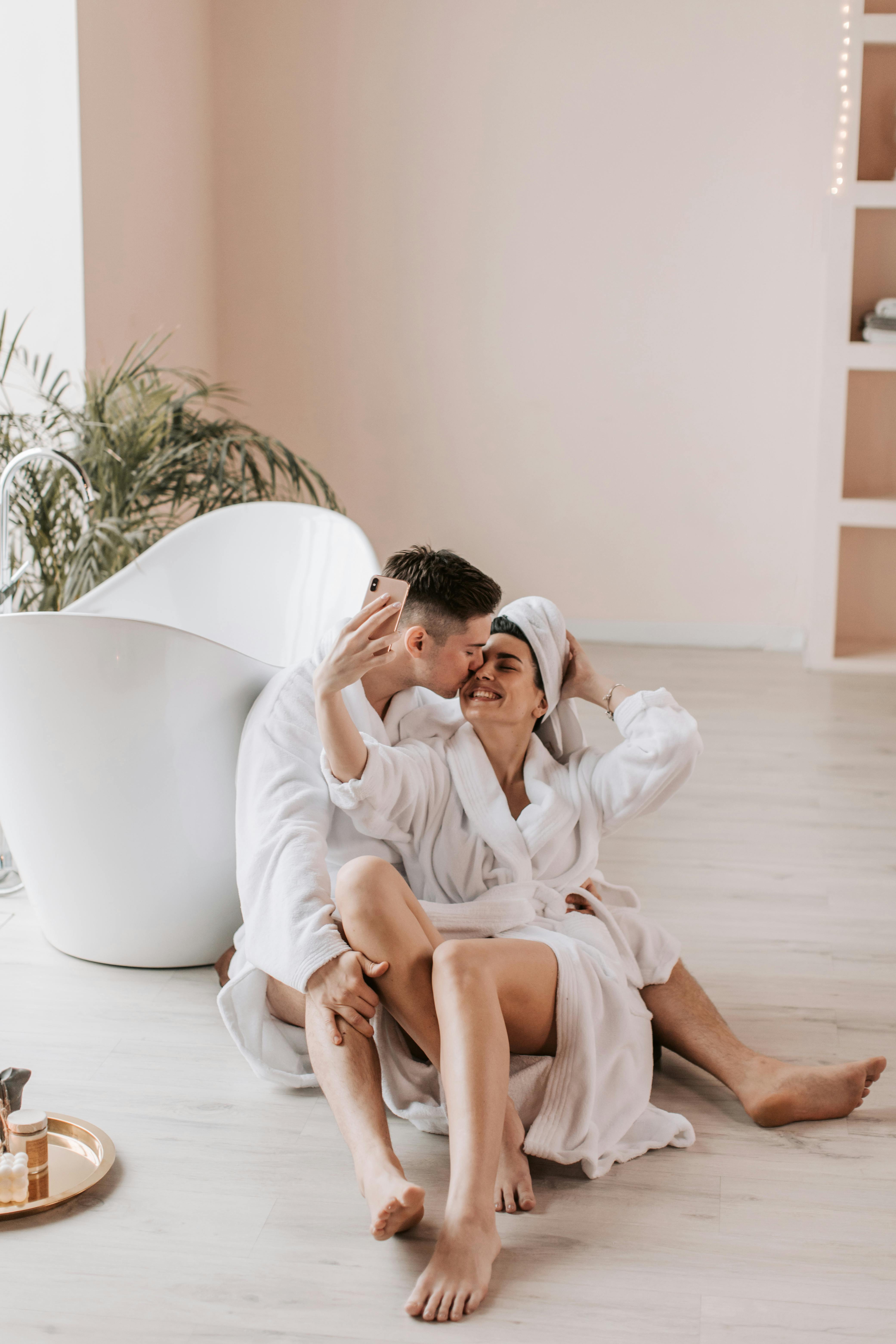 A happy couple | Source: Pexels
