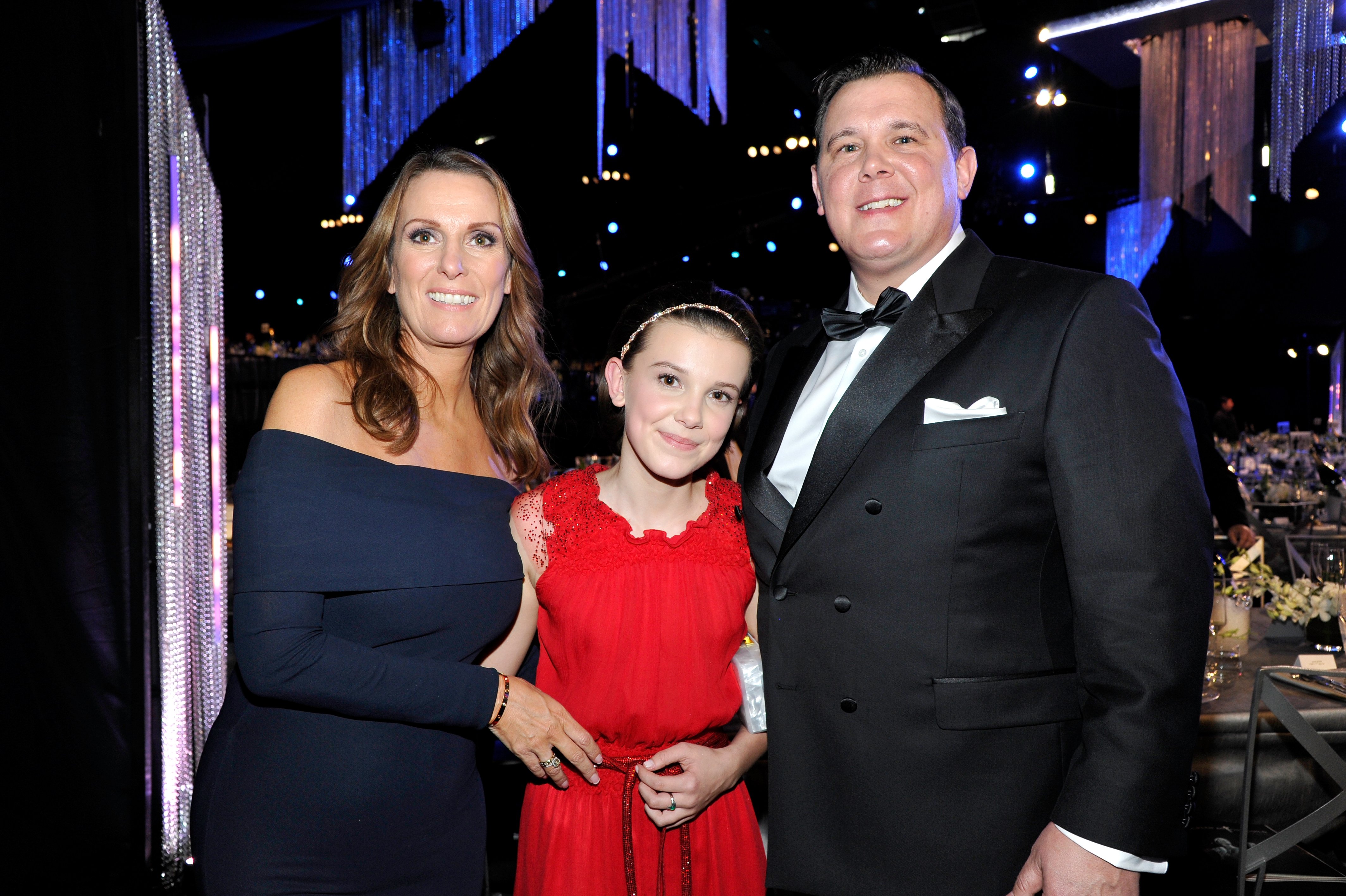 Kelly, Robert and Millie Bobby Brown attend The 23rd Annual Screen Actors Guild Awards at The Shrine Auditorium in Los Angeles, California on January 29, 2017 | Source: Getty Images