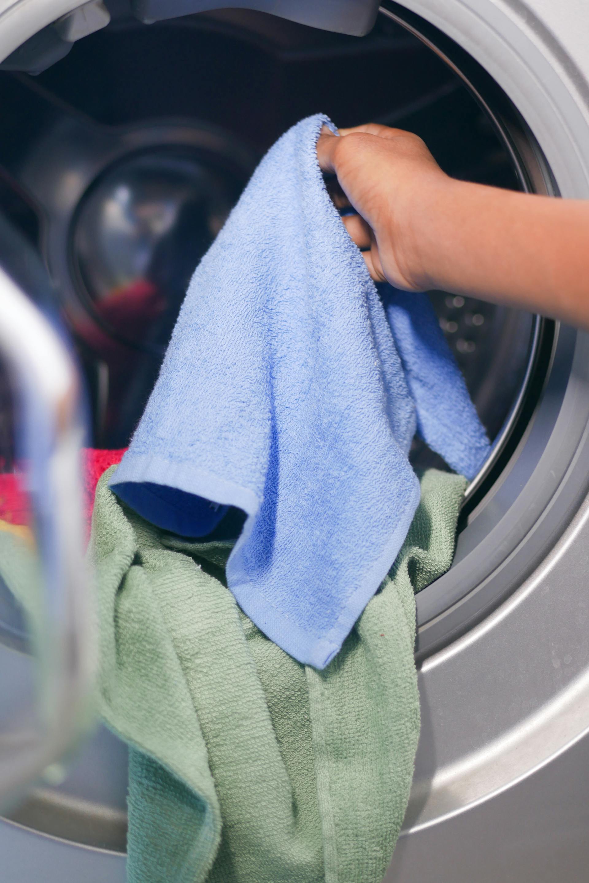 A person doing laundry | Source: Pexels