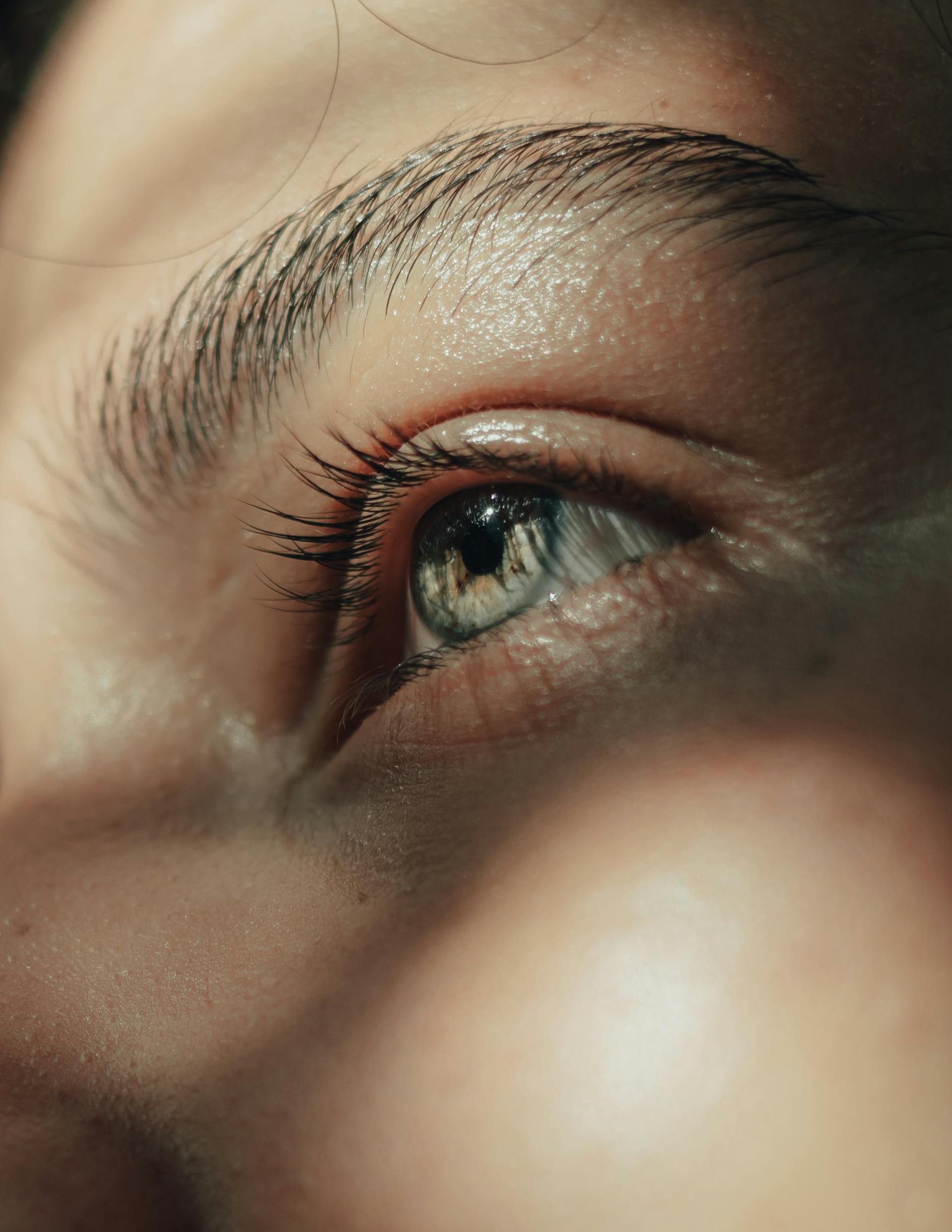 A close-up shot of a woman's eye | Source: Pexels