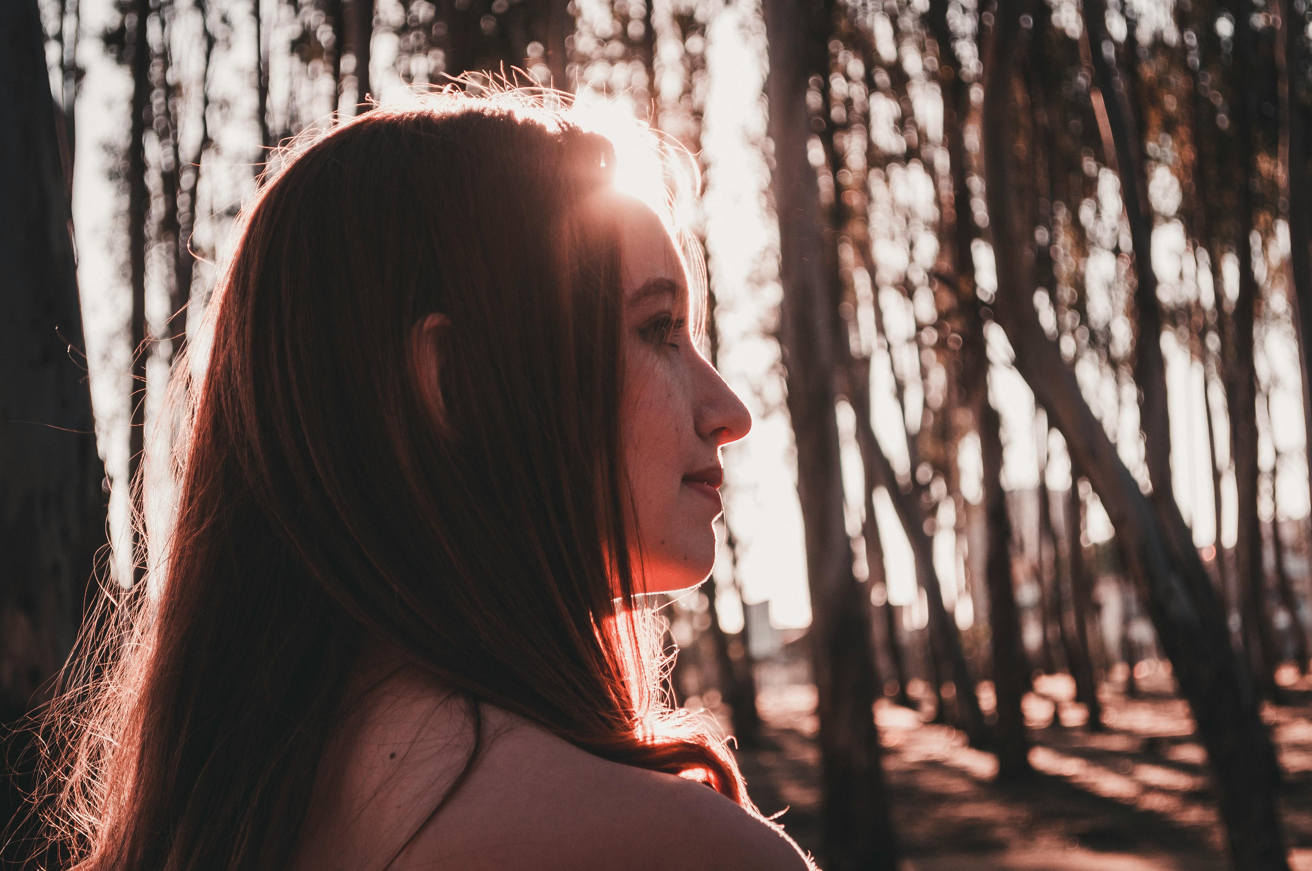 A woman outside | Source: Pexels