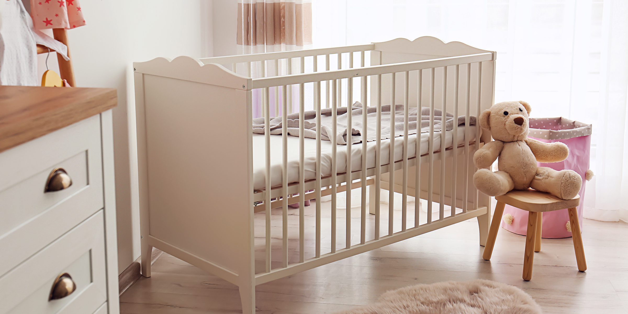 A baby's crib in a home nursery | Source: Shutterstock