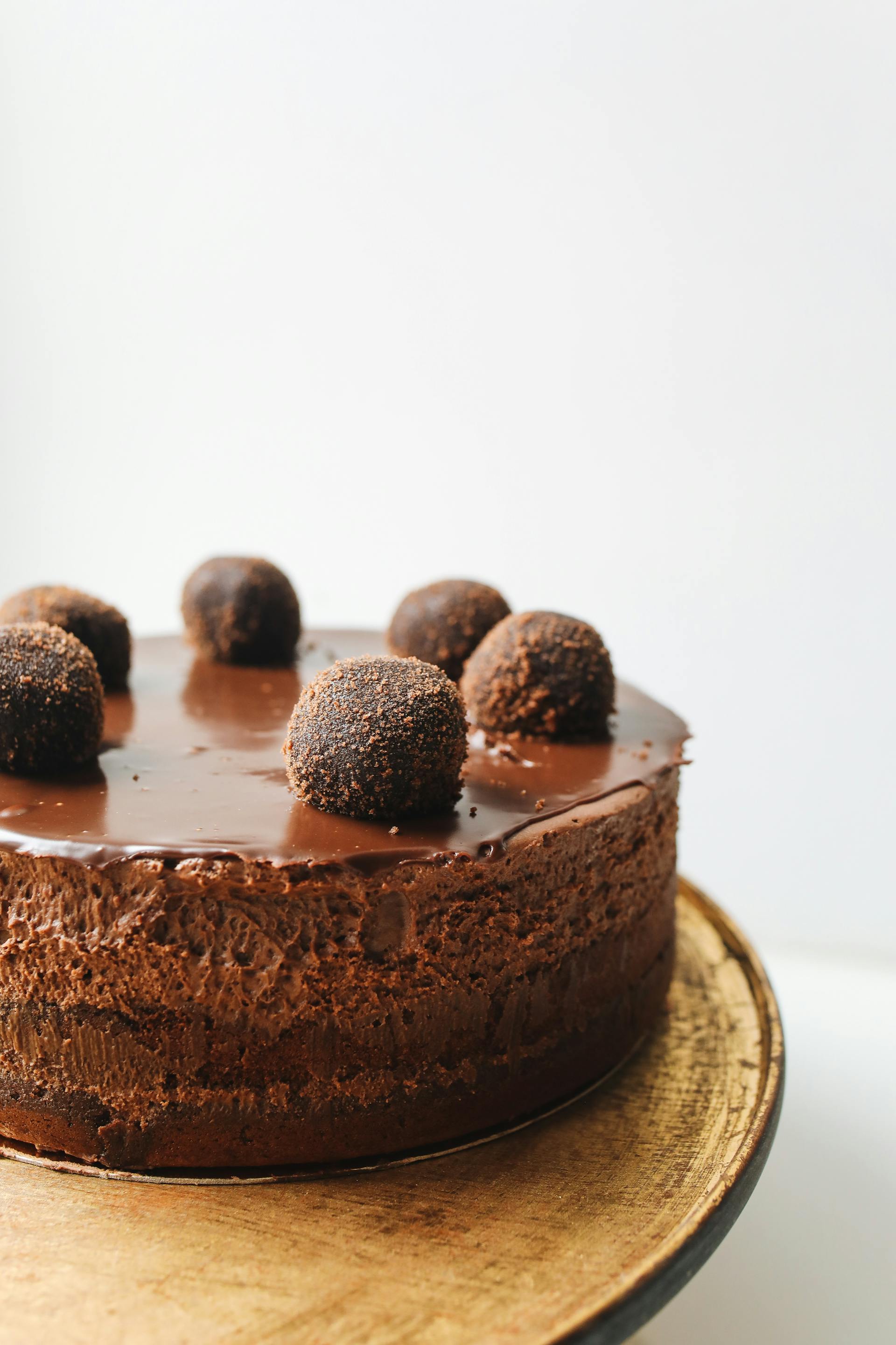 A decadent chocolate cake | Source: Pexels