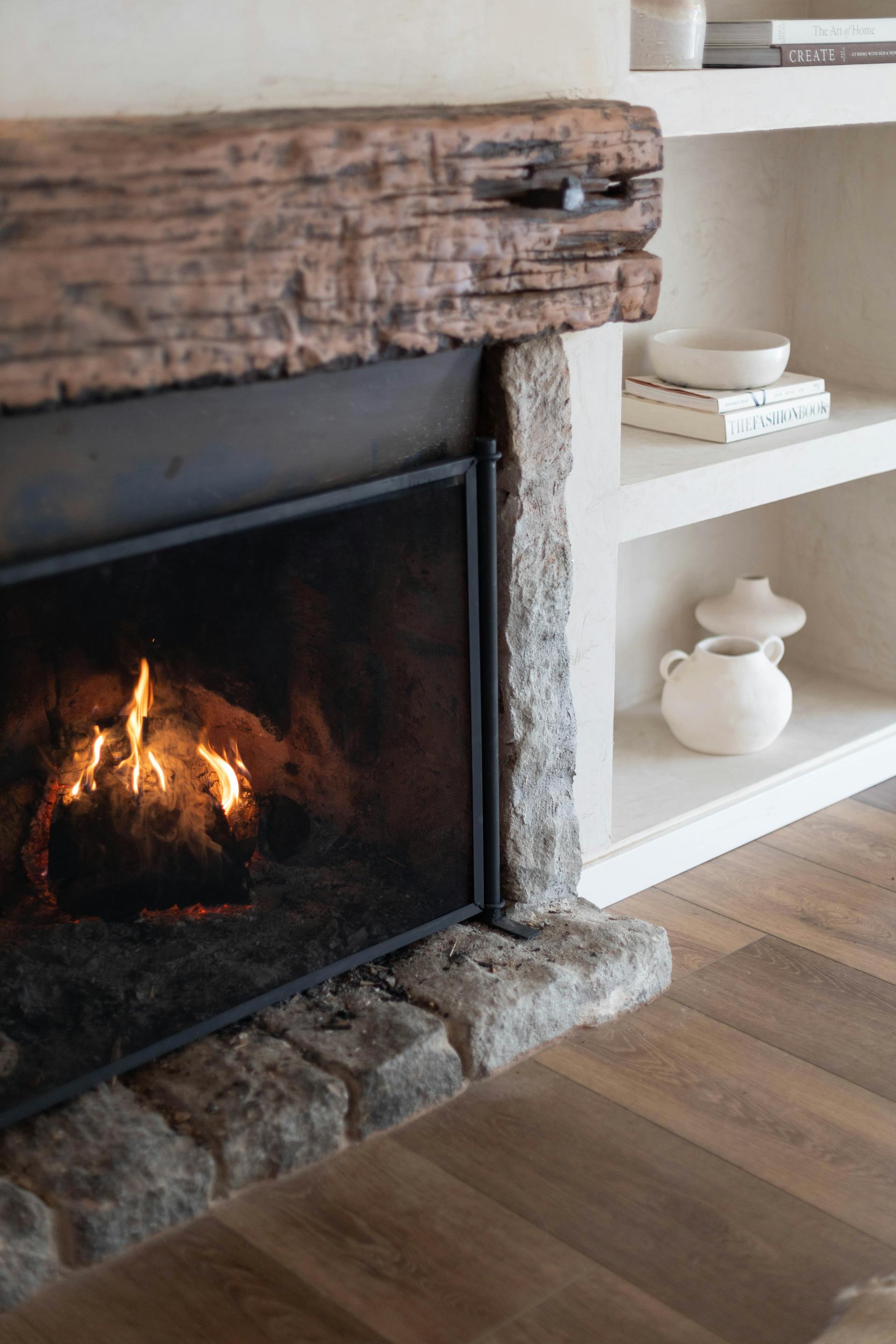 A mantel | Source: Pexels