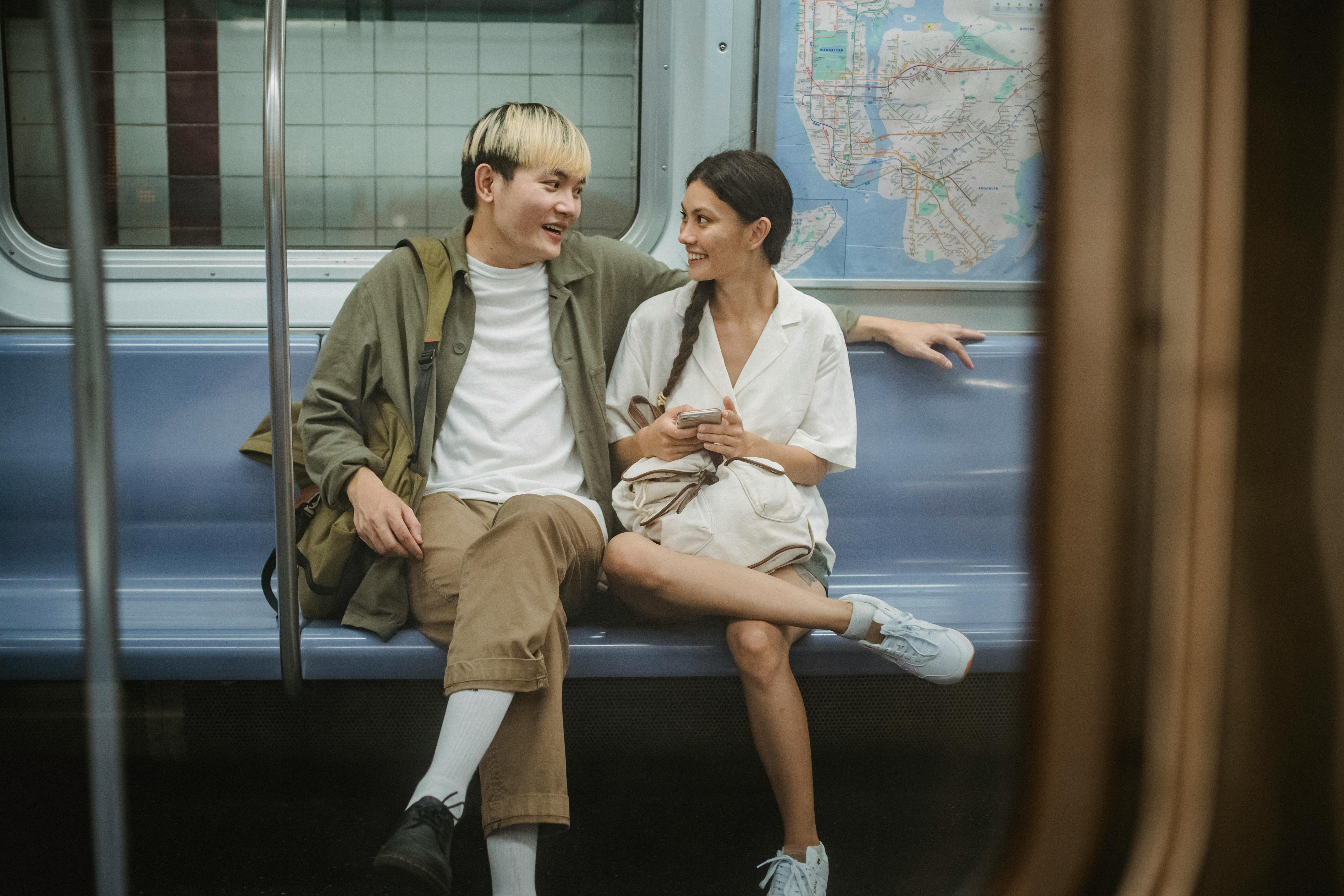 Couple inside a train | Source: Pexels