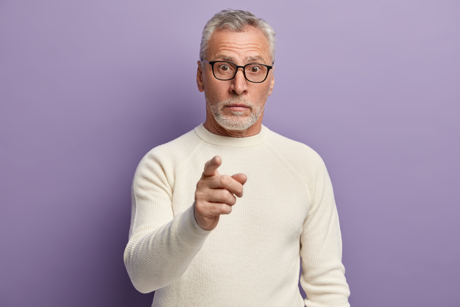 A man pointing his finger | Source: Freepik