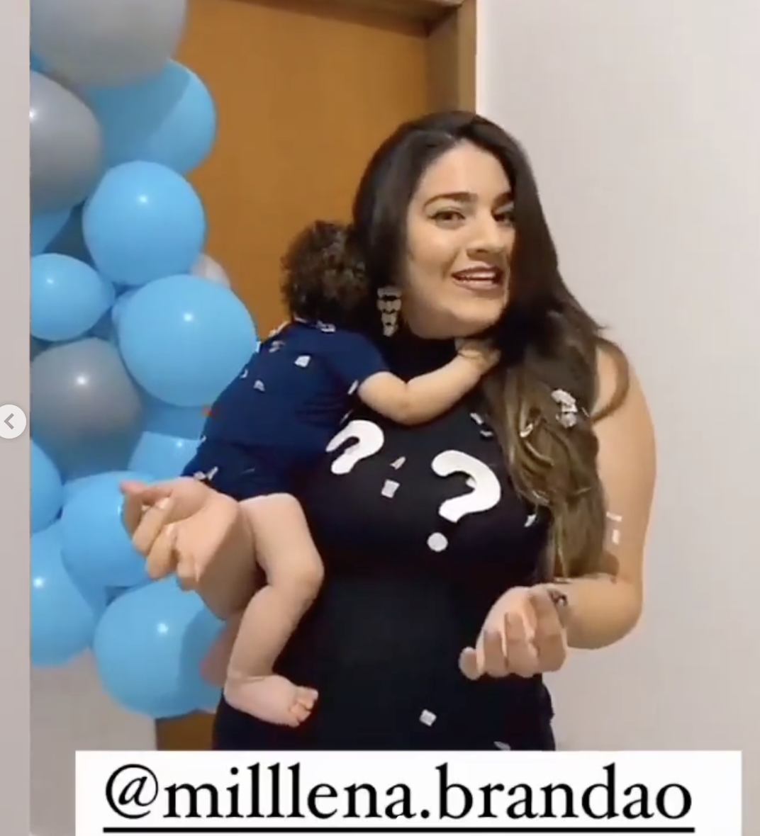 Millena Brandao with her son, Otto, in her arms | Source: Instagram.com/milllena.brandao