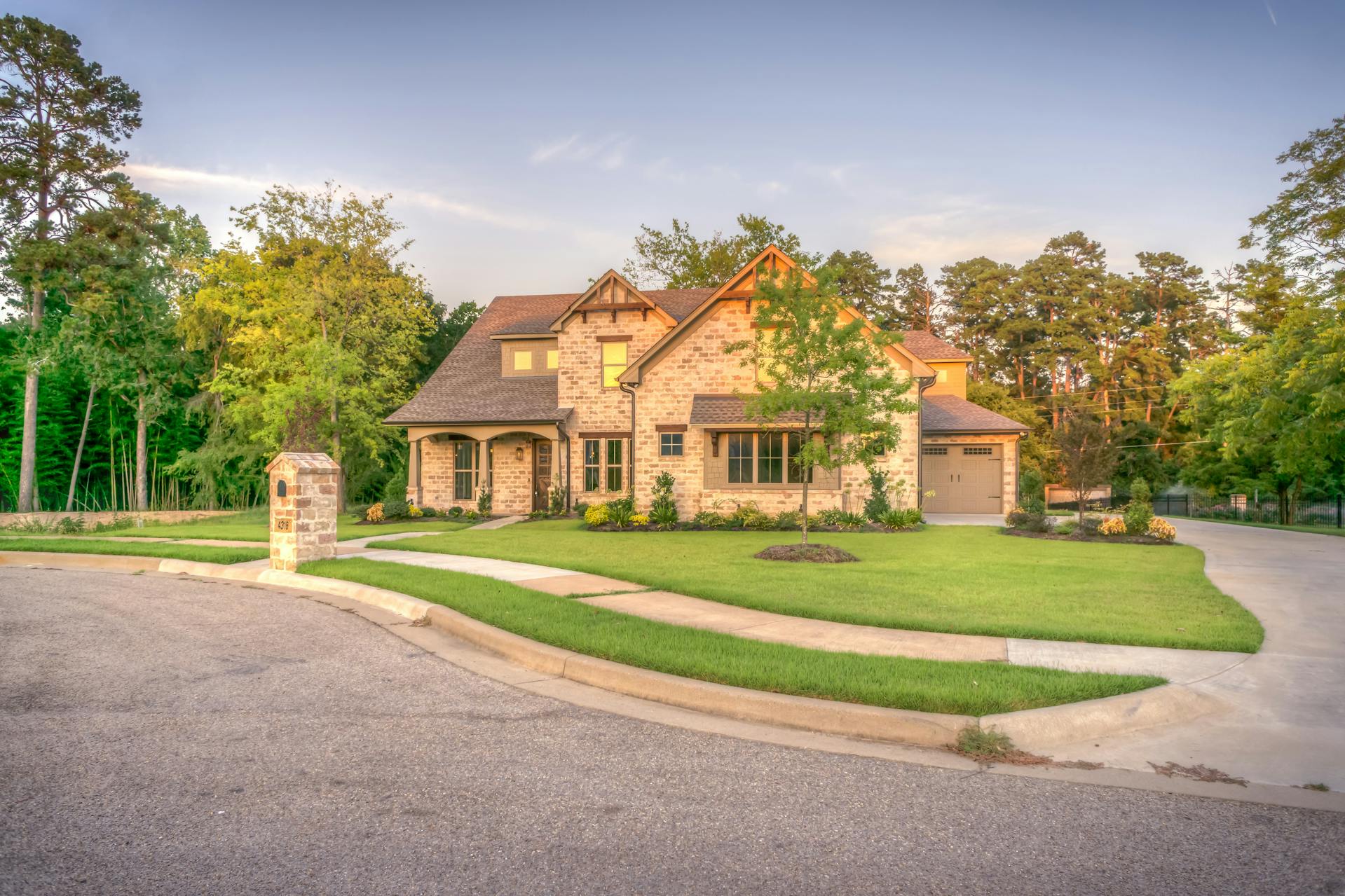 A suburban house | Source: Pexels